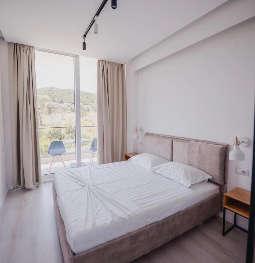 Vila Natali Himare Exterior foto