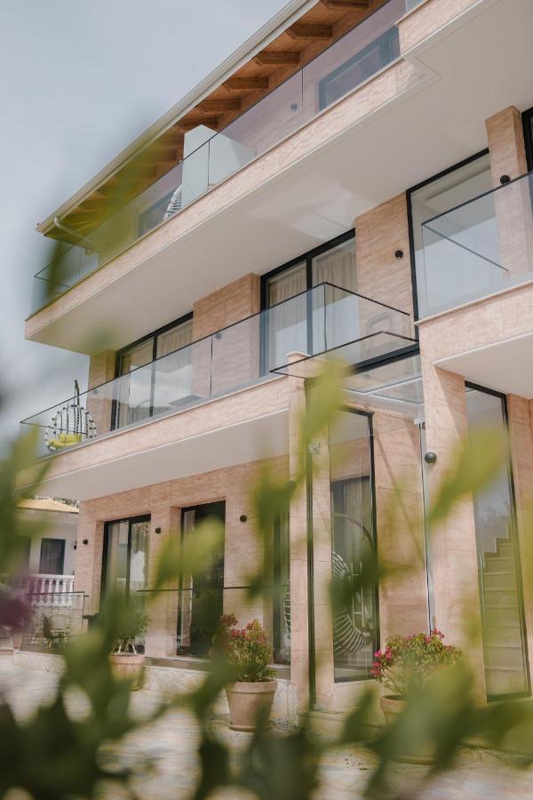 Vila Natali Himare Exterior foto