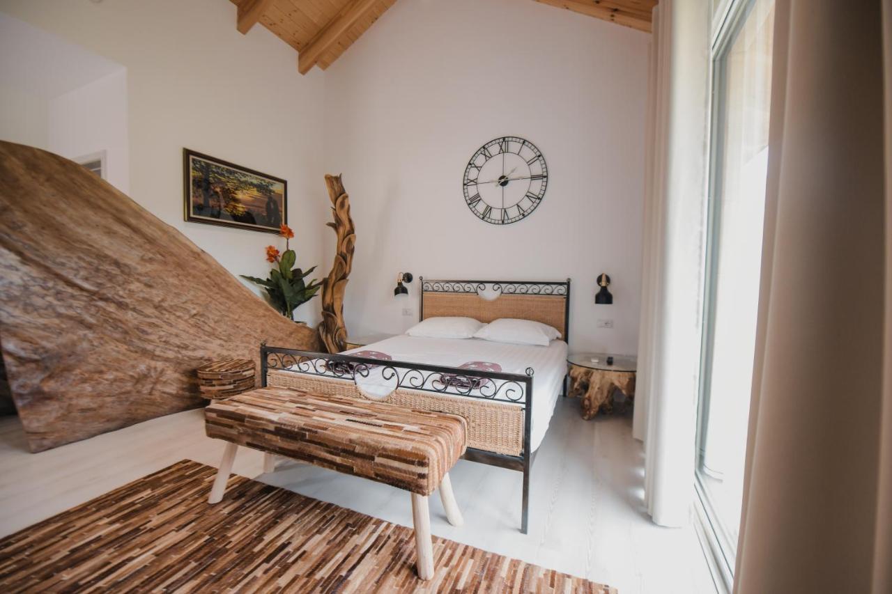 Vila Natali Himare Exterior foto